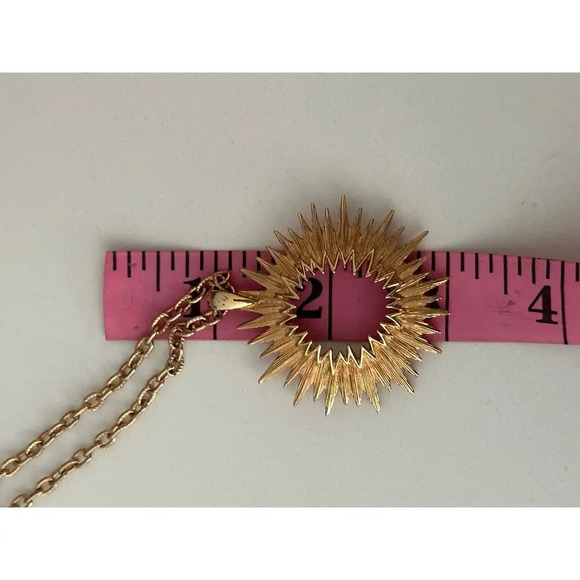 Sarah Coventry Outer Goldtone Sunburst Charm Necklace - Picture 4 of 5